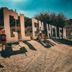 5 NXGen race kids at the Glen Helen sign